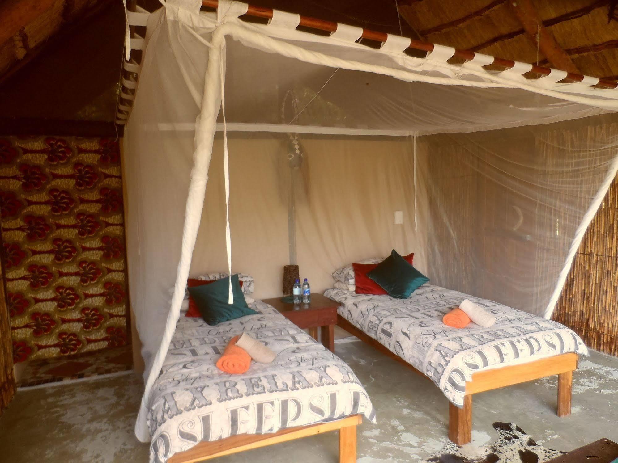 Caprivi Houseboat Safari Lodge Katima Mulilo Zewnętrze zdjęcie