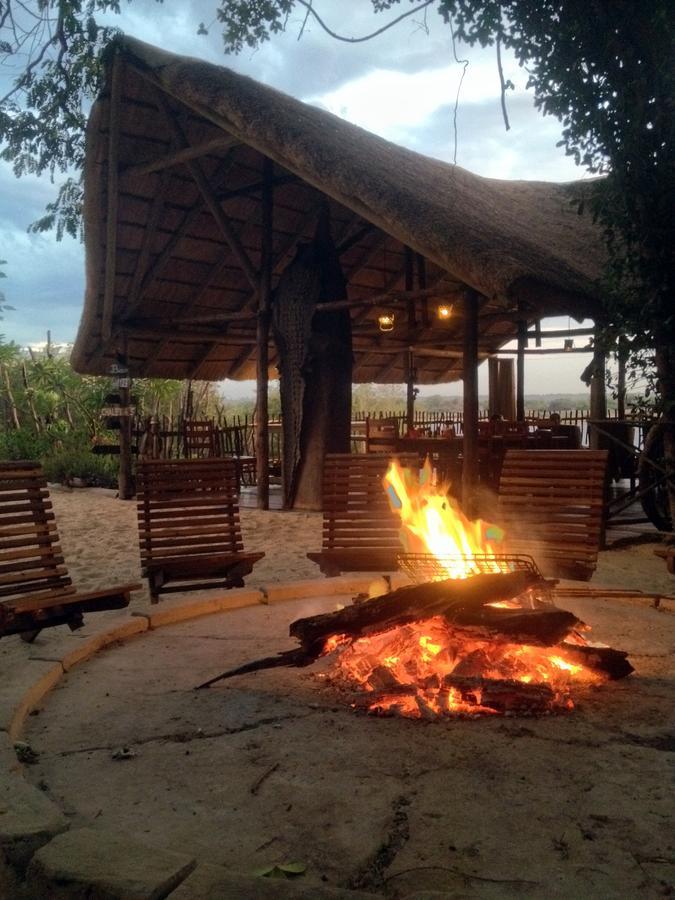 Caprivi Houseboat Safari Lodge Katima Mulilo Zewnętrze zdjęcie